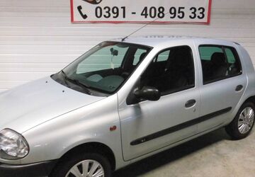 Renault Clio 79.688 km 2.998 &euro; Magdeburg 39116