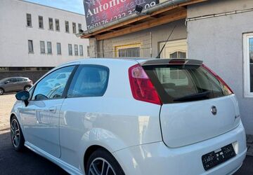 Fiat Grande Punto 196.600 km 2.690 &euro; Magdeburg 39106