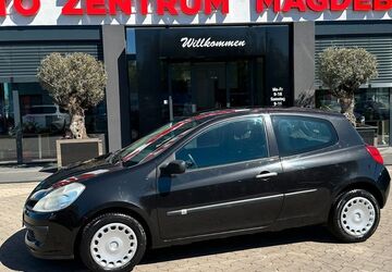 Renault Clio 124.066 km 3.950 &euro; Magdeburg 39112