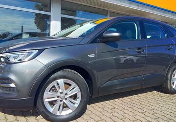 Opel Grandland (X) 35.900 km 16.850 &euro; Schönebeck (Elbe) 39218