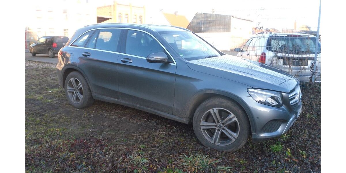 Mercedes-Benz GLC 220 195.432 km 19.990 &euro; Calbe 39240