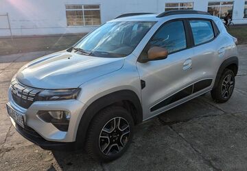 Dacia Spring 4.500 km 11.950 &euro; Magdeburg 39112