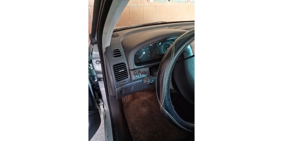 Renault Laguna 190.000 km 1.750 &euro; eilsleben 39365