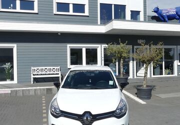 Renault Clio 94.000 km 7.500 &euro; Magdeburg 39108