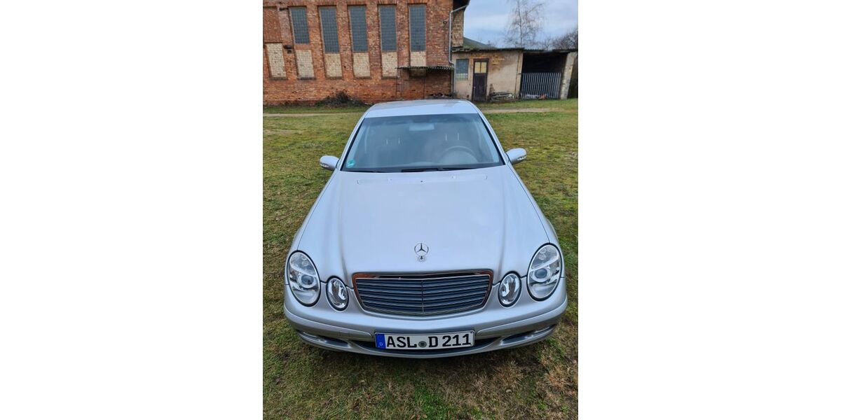 Mercedes-Benz E 200 88.900 km 7.500 &euro; Magdeburg 39124