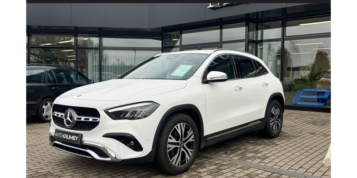 Mercedes-Benz GLA 180 10.690 km 39.900 &euro; Magdeburg 39120