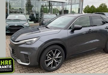 Lexus LBX 13.059 km 30.490 &euro; Magdeburg 39120