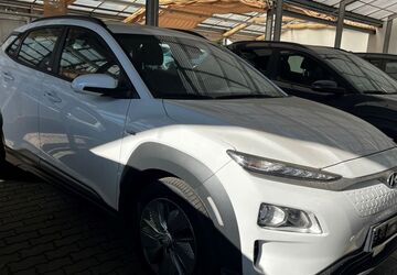 Hyundai KONA Elektro 33.300 km 23.590 &euro; Magdeburg 39116