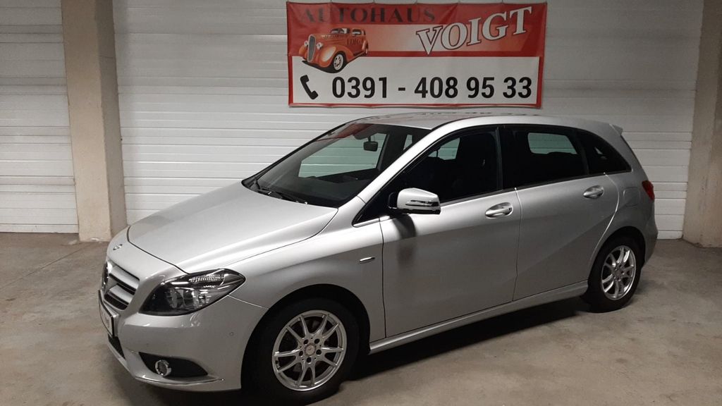 Mercedes-Benz B 180 99.994 km 12.998 &euro; Magdeburg 39116