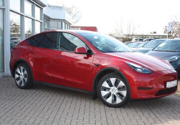 Tesla Model Y 48.350 km 28.950 &euro; Magdeburg 39120