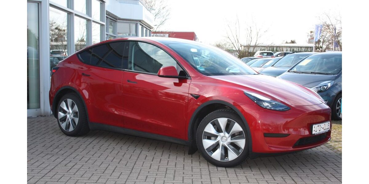 Tesla Model Y 48.350 km 28.950 &euro; Magdeburg 39120