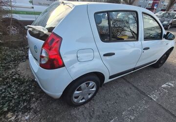 Dacia Sandero 112.500 km 1.250 &euro; Schönebeck 39218