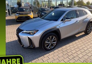 Lexus UX 21.304 km 31.990 &euro; Magdeburg 39120
