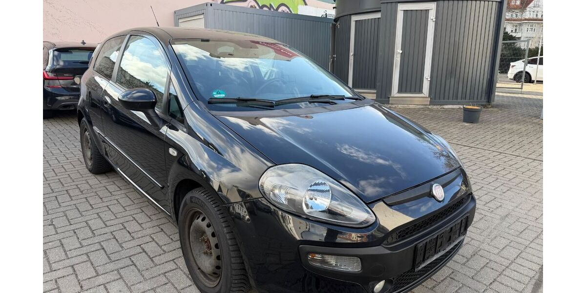 Fiat Punto Evo 157.000 km 2.890 &euro; Magdeburg 39112