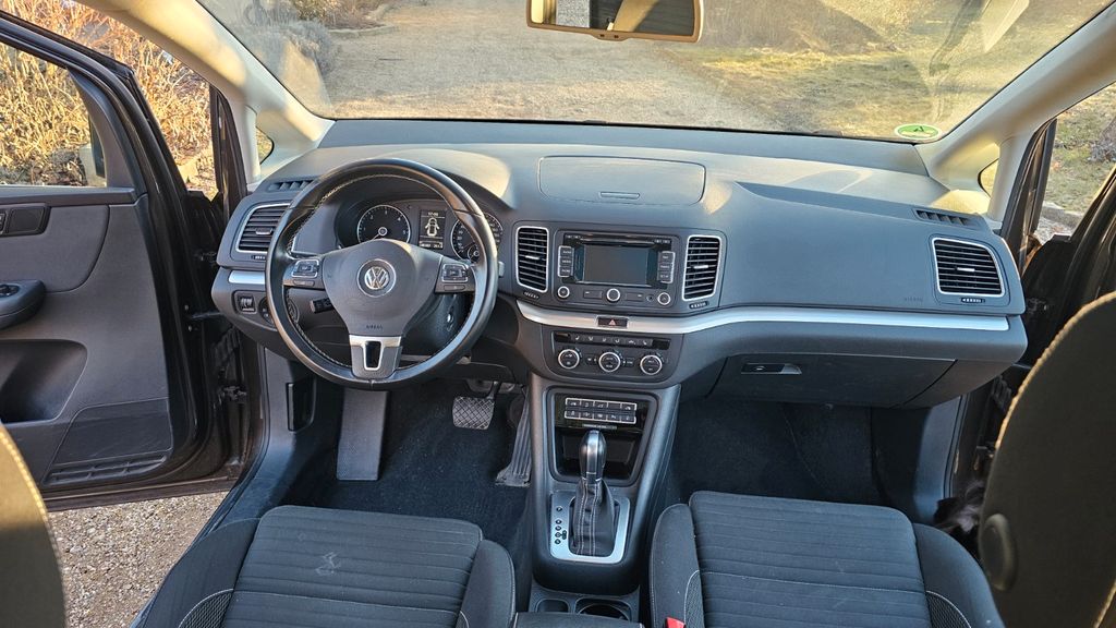 VW Sharan 148.387 km 14.999 &euro; Schönebeck 39218