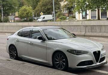 Alfa Romeo Giulia 234.000 km 10.500 &euro; magdeburg 39112
