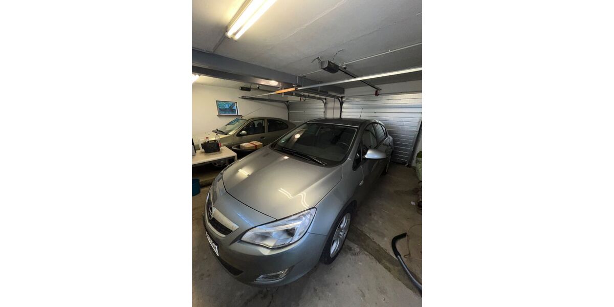Opel Astra 144.000 km 3.500 &euro; Barby 39240
