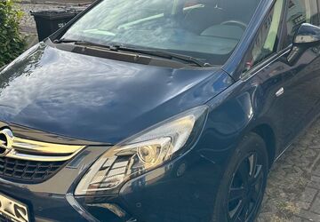 Opel Zafira Tourer 90.071 km 7.499 &euro; Magdeburg 39118