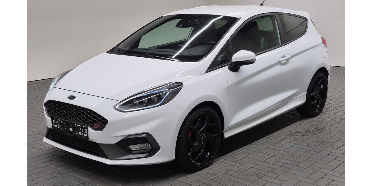 Ford Fiesta 42.900 km 16.480 &euro; Langenweddingen 39171