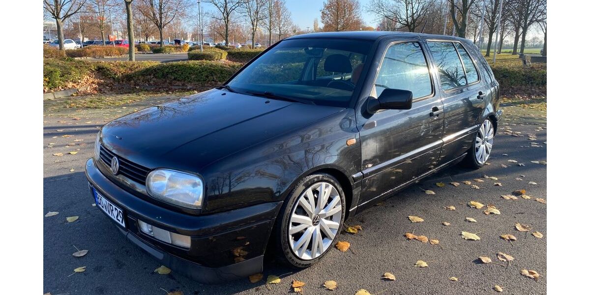 VW Golf 94.500 km 6.000 &euro; Sülzetal 39171