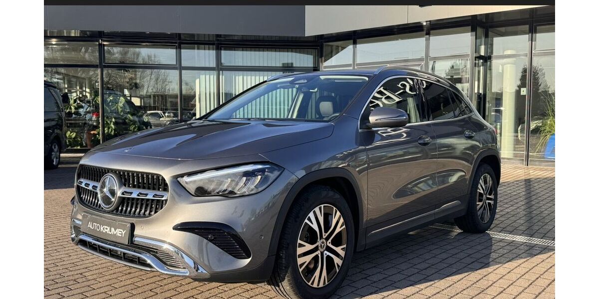 Mercedes-Benz GLA 180 12.980 km 36.880 &euro; Magdeburg 39120