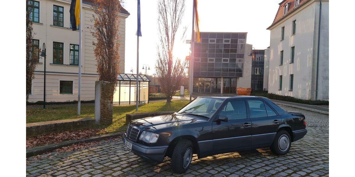 Mercedes-Benz 220 119.891 km 17.200 &euro; Magdeburg 39114