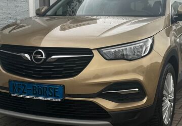 Opel Grandland (X) 86.000 km 15.300 &euro; Burg 39288