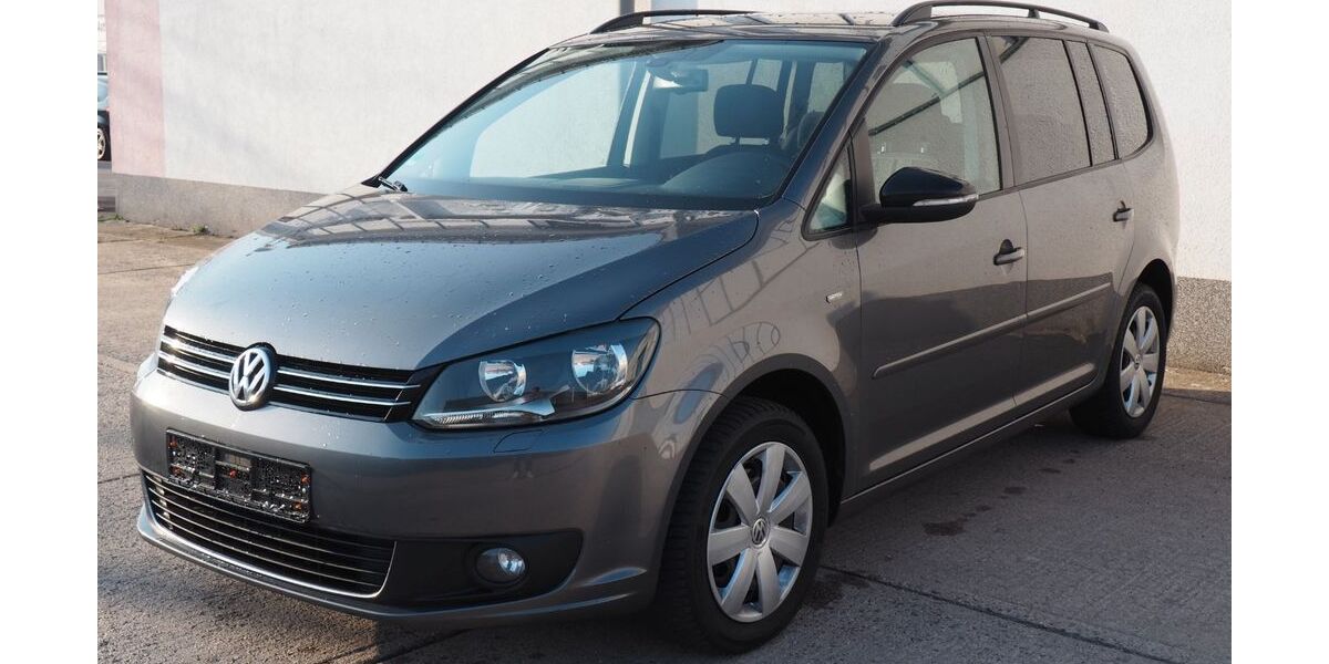 VW Touran 141.397 km 8.490 &euro; Magdeburg 39128