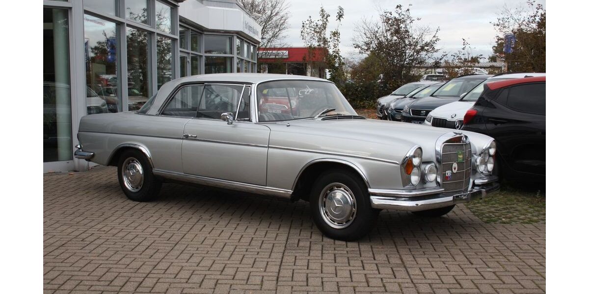 Mercedes-Benz 300 26.852 km 37.950 &euro; Magdeburg 39120
