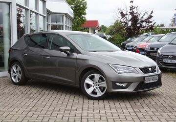 Seat Leon 83.101 km 12.450 &euro; Magdeburg 39120