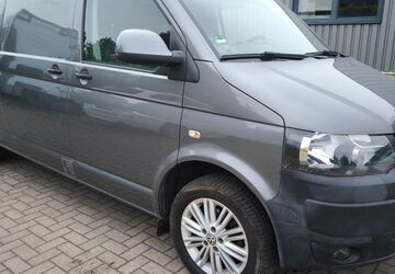 VW T5 Transporter 211.369 km 7.980 &euro; Magdeburg 39130