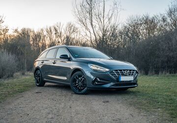 Hyundai i30 77.000 km 17.300 &euro; Magdeburg 39108