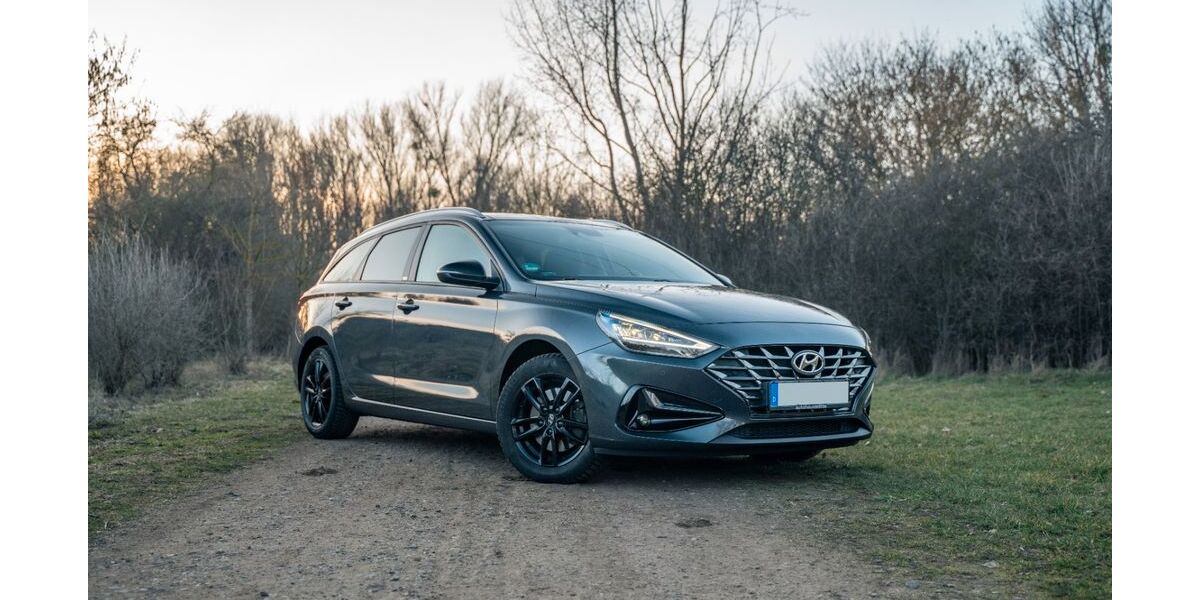 Hyundai i30 77.000 km 17.300 &euro; Magdeburg 39108