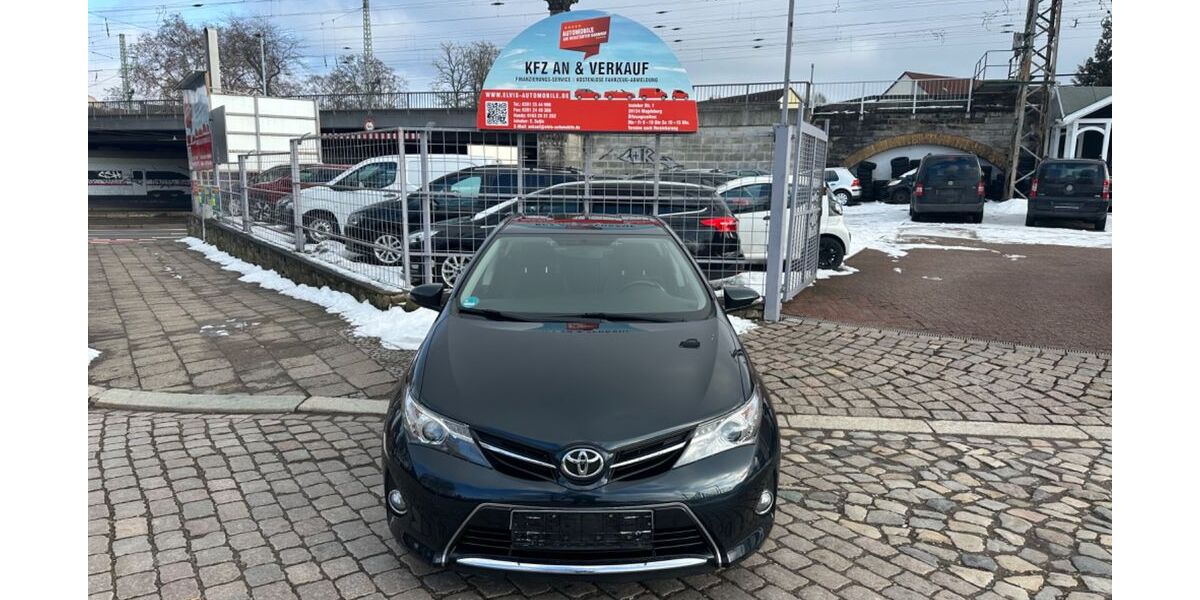 Toyota Auris 75.000 km 8.900 &euro; Magdeburg 39124