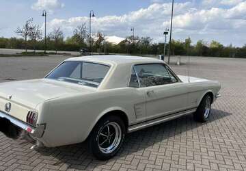 Ford Mustang 999.999 km 30.000 &euro; Magdeburg, Landeshauptstadt 39114
