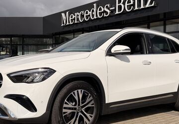 Mercedes-Benz GLA 180 3.300 km 43.300 &euro; Magdeburg 39120