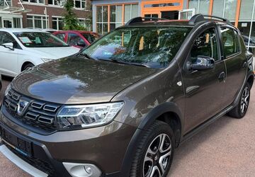 Dacia Sandero 84.600 km 7.990 &euro; Magdeburg 39124