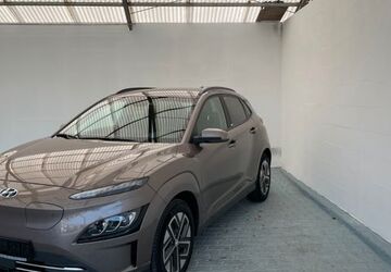 Hyundai KONA Elektro 24.978 km 20.790 &euro; Magdeburg 39116