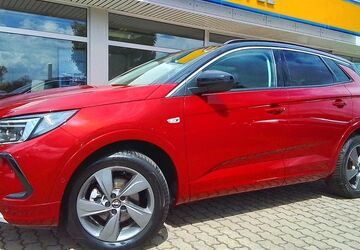 Opel Grandland (X) 10.143 km 25.750 &euro; Schönebeck (Elbe) 39218